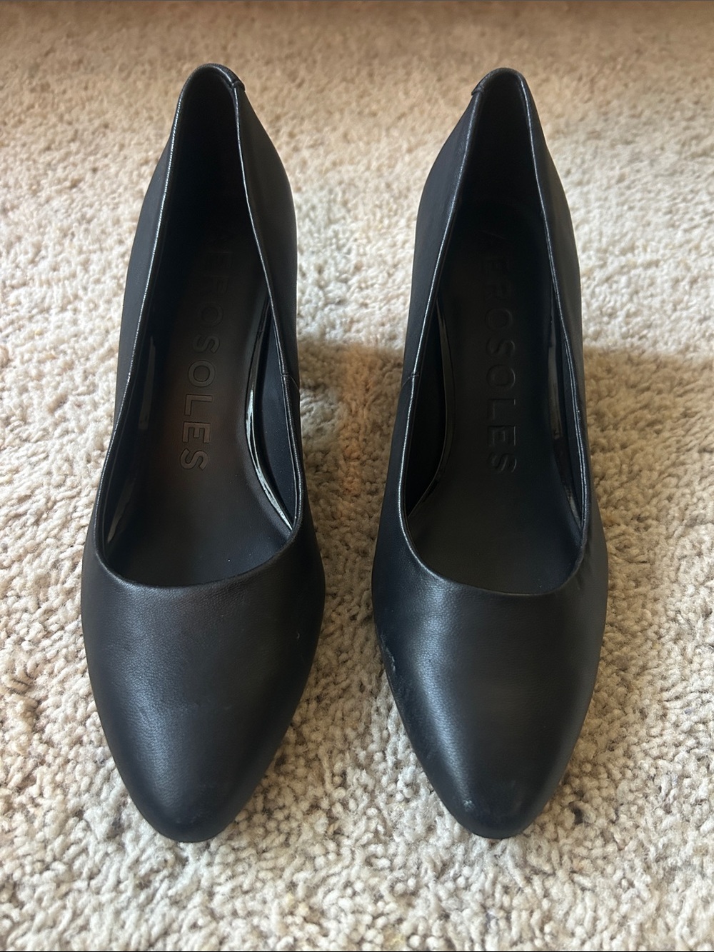 AEROSOLES Black Pointed-Toe Pump Heels